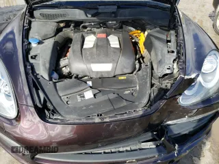 2014 Porsche Cayenne S Hybrid с VIN WP1AE2A25ELA50477, выставлен на аукционе Copart как лот 46681725 с пробегом 173 642 миль миль и Чистый • Clean title. История ставок и продаж доступна на DreamBid. Изображение 12.