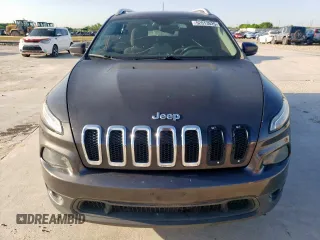 2016 Jeep Cherokee Latitude with VIN 1C4PJLCS3GW288176, listed as a Copart auction lot 52013625 with 153,786 mi miles and Salvage title. Bid and sale history available at DreamBid. Image 5.