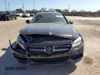 2018 Mercedes-Benz C 300 z VIN 55SWF4JB3JU279901, wystawiony jako Copart lot #45279765 z przebiegiem 100 768 mil mil oraz Szkoda całkowita • Salvage title. Historia ofert i sprzedaży dostępna na DreamBid. Obrazek 5.