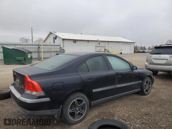 2004 Volvo S60 with VIN YV1RH59H142389189, listed as a Copart auction lot 43002135 with 161,744 mi miles and Salvage Title. Bid and sale history available at carsss.com. Image 3.
