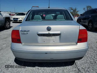 2001 Volkswagen Passat z VIN WVWAC63B91P019327, wystawiony jako Copart lot #48207895 z przebiegiem 147 065 mil mil oraz Szkoda całkowita • Salvage title. Historia ofert i sprzedaży dostępna na DreamBid. Obrazek 6.