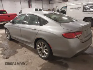 2015 Chrysler 200 S with VIN 1C3CCCDG0FN522916, listed as a IAAI auction lot 42048331 with 202,116 mi miles and . Bid and sale history available at carsss.com. Image 3.