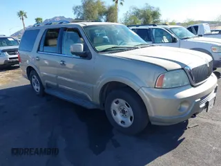 2004 Lincoln Navigator Luxury with VIN 5LMFU27R34LJ42774, listed as a IAAI auction lot 41959816 with 0 mi miles. Bid and sale history available at carsss.com. Image 1.