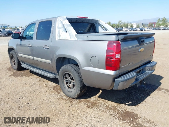 2007 Chevrolet Avalanche 3LT z VIN 3GNFK12327G176420, wystawiony jako IAAI lot #42476613 z przebiegiem Nie podano mil oraz . Historia ofert i sprzedaży dostępna na DreamBid. Obrazek 3.