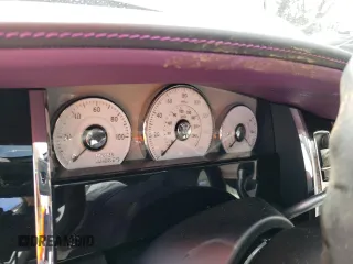 2017 Rolls-Royce Ghost z VIN SCA664S50HUX54312, wystawiony jako Copart lot #40640674 z przebiegiem Nie podano mil oraz Szkody całkowita. Historia ofert i sprzedaży dostępna na DreamBid. Obrazek 9.