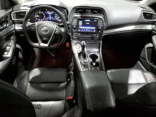 2021 Nissan Maxima SV z VIN 1N4AA6CV0MC508734, wystawiony jako Copart lot #83462114 z przebiegiem 92 377 mil mil oraz Szkoda całkowita • Salvage title. Historia ofert i sprzedaży dostępna na DreamBid. Obrazek 8.