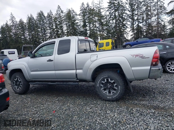 2006 Toyota Tacoma with VIN 5TEUU42N56Z275054, listed as a IAAI auction lot 41835497 with 166,076 mi miles. Bid and sale history available at carsss.com. Image 14.