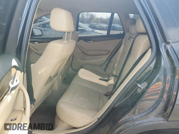 2014 BMW X1 xDrive28i z VIN WBAVL1C5XEVY20300, wystawiony jako Copart lot #51334275 z przebiegiem 175 652 mil mil oraz Tytuł czysty. Historia ofert i sprzedaży dostępna na DreamBid. Obrazek 10.