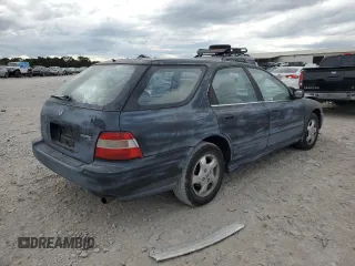 1995 Honda Accord EX with VIN 1HGCE1898SA012385, listed as a Copart auction lot 71621214 with 220,046 mi miles and Salvage Title. Bid and sale history available at carsss.com. Image 3.