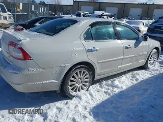2008 Mercury Milan Premier with VIN 3MEHM02138R665689, listed as a IAAI auction lot 41431920 with 80,951 mi miles and . Bid and sale history available at DreamBid. Image 4.