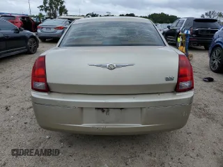 2006 Chrysler 300 Touring with VIN 2C3KA53G26H225251, listed as a Copart auction lot 70806354 with 216,259 mi miles and Salvage Title. Bid and sale history available at carsss.com. Image 6.