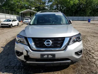 2017 Nissan Pathfinder SV z VIN 5N1DR2MN9HC909191, wystawiony jako Copart lot #56389135 z przebiegiem 95 101 mil mil oraz Szkoda całkowita • Salvage title. Historia ofert i sprzedaży dostępna na DreamBid. Obrazek 5.
