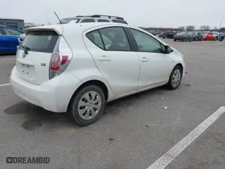 2013 Toyota Prius c One with VIN JTDKDTB30D1535707, listed as a IAAI auction lot 41447362 with 176,881 mi miles. Bid and sale history available at carsss.com. Image 4.
