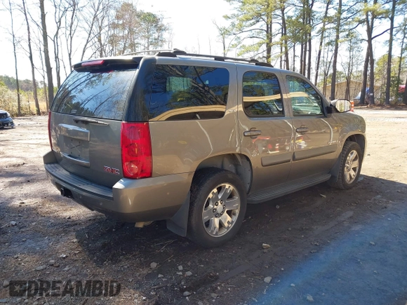2007 GMC Yukon SLT with VIN 1GKFC13047J120430, listed as a IAAI auction lot 41659513 with 260,289 mi miles. Bid and sale history available at carsss.com. Image 4.