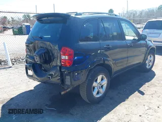 2005 Toyota RAV4 with VIN JTEHD20V050063472, listed as a IAAI auction lot 41972169 with 171,673 mi miles. Bid and sale history available at carsss.com. Image 4.