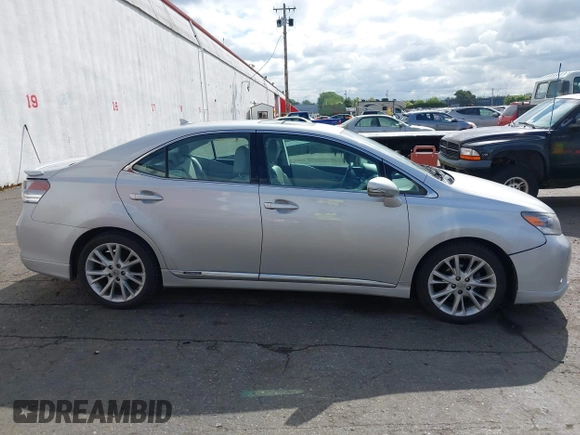 2010 Lexus HS 250h with VIN JTHBB1BA7A2007191, listed as a IAAI auction lot 42068847 with 213,323 mi miles. Bid and sale history available at carsss.com. Image 13.