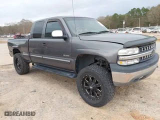 2002 Chevrolet Silverado 1500 LS with VIN 2GCEK19T021198475, listed as a IAAI auction lot 41768736 with 136,309 mi miles. Bid and sale history available at carsss.com. Image 1.