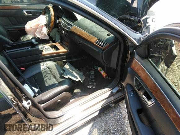 2012 Mercedes-Benz E 350 Luxury with VIN WDDHF8JB5CA631606, listed as a IAAI auction lot 35935312 with Not Provided miles and . Bid and sale history available at DreamBid. Image 5.