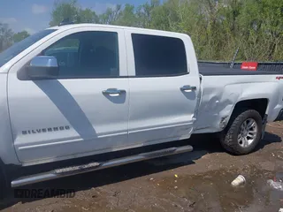 2016 Chevrolet Silverado 1500 LT with VIN 1GCUKREC1GF121209, listed as a IAAI auction lot 42024911 with 152,671 mi miles and . Bid and sale history available at DreamBid. Image 6.