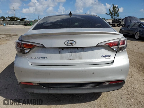 2017 Hyundai Sonata Hybrid Limited with VIN KMHE34L38HA067845, listed as a Copart auction lot 38892253 with 87,285 mi miles. Bid and sale history available at carsss.com. Image 6.