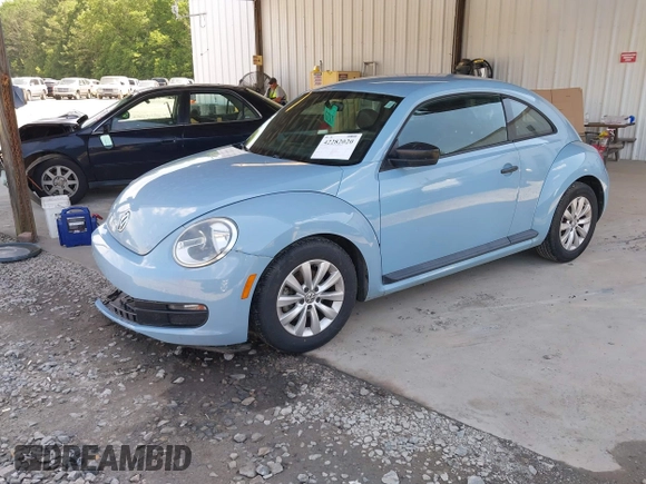 2015 Volkswagen Beetle Fleet Edition с VIN 3VWF17AT8FM610580, выставлен на аукционе IAAI как лот 42282020 с пробегом 190 352 миль миль и . История ставок и продаж доступна на DreamBid. Изображение 18.
