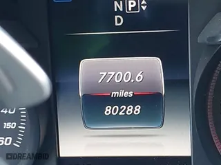 2015 Mercedes-Benz C-Class C 300 Luxury with VIN 55SWF4KB3FU032836, listed as a IAAI auction lot 41771292 with 80,288 mi miles. Bid and sale history available at carsss.com. Image 7.