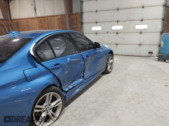2014 BMW 3 Series 328i xDrive with VIN WBA3B5C5XEP652454, listed as a IAAI auction lot 41949889 with 176,011 mi miles. Bid and sale history available at carsss.com. Image 6.