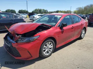 2025 Toyota Camry LE with VIN 4T1DAACK0SU016434, listed as a Copart auction lot 55310005 with 25,599 mi miles and Clean Title. Bid and sale history available at carsss.com. Image 1.