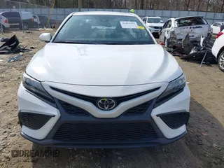 2022 Toyota Camry SE with VIN 4T1T11AK6NU013136, listed as a IAAI auction lot 41453252 with 63,405 mi miles. Bid and sale history available at carsss.com. Image 13.