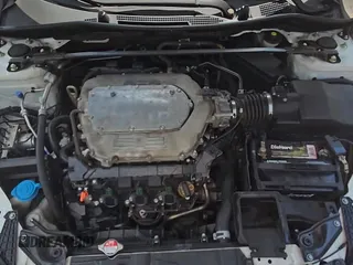 2014 Honda Accord Touring z VIN 1HGCR3F96EA039432, wystawiony jako Copart lot #71276145 z przebiegiem 159 135 mil mil oraz Czysty tytuł • Clean title. Historia ofert i sprzedaży dostępna na DreamBid. Obrazek 14.