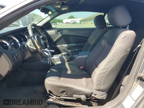 2014 Ford Mustang V6 with VIN 1ZVBP8EM3E5232212, listed as a Copart auction lot 61934665 with 156,835 mi miles and Clean title. Bid and sale history available at DreamBid. Image 7.