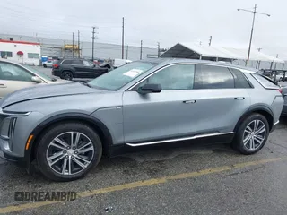 2024 Cadillac LYRIQ Luxury z VIN 1GYKPRRK6RZ104038, wystawiony jako IAAI lot #41521504 z przebiegiem Nie podano mil oraz . Historia ofert i sprzedaży dostępna na DreamBid. Obrazek 22.