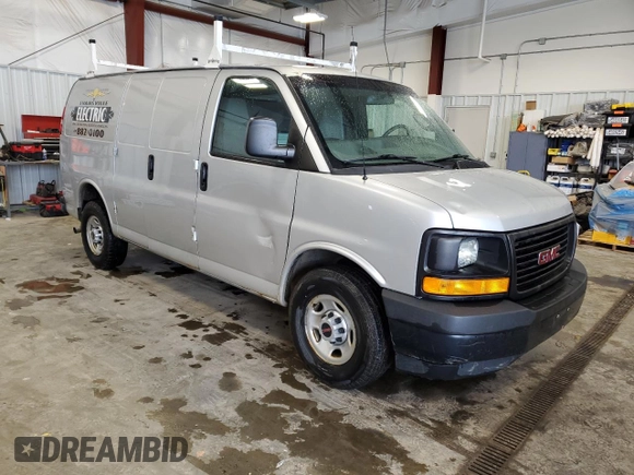 2017 GMC Savana Cargo z VIN 1GTW7AFF1H1146601, wystawiony jako Copart lot #56892085 z przebiegiem 125 805 mil mil oraz Czysty tytuł • Clean title. Historia ofert i sprzedaży dostępna na DreamBid. Obrazek 4.