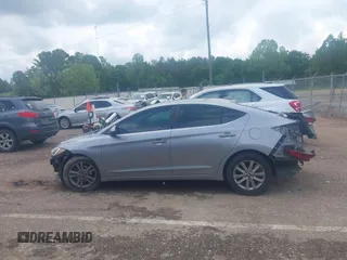 2017 Hyundai Elantra SE z VIN 5NPD84LF7HH119468, wystawiony jako IAAI lot #42060414 z przebiegiem 122 434 mil mil oraz . Historia ofert i sprzedaży dostępna na DreamBid. Obrazek 14.