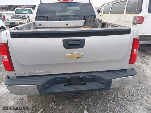 2007 Chevrolet Silverado 1500 LT w/1LT with VIN 2GCEC13C171502183, listed as a IAAI auction lot 41565427 with 216,899 mi miles. Bid and sale history available at carsss.com. Image 16.