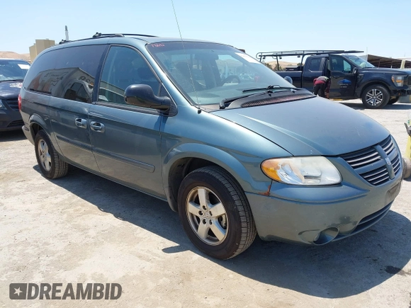 2005 Dodge Caravan SXT with VIN 2D4GP44L95R565529, listed as a IAAI auction lot 42460426 with 97,882 mi miles and . Bid and sale history available at DreamBid. Image 1.