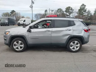 2018 Jeep Compass Altitude with VIN 3C4NJDBB5JT259158, listed as a IAAI auction lot 41752829 with 71,008 mi miles and . Bid and sale history available at carsss.com. Image 14.