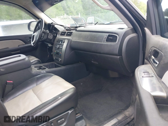 2007 Chevrolet Tahoe LT z VIN 1GNFK13097R388333, wystawiony jako IAAI lot #41948201 z przebiegiem 253 972 mil mil oraz . Historia ofert i sprzedaży dostępna na DreamBid. Obrazek 5.