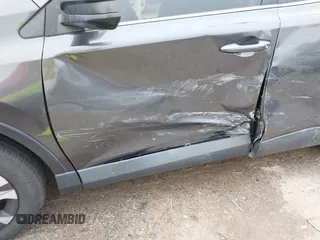 2017 Toyota RAV4 LE z VIN 2T3BFREV8HW667907, wystawiony jako IAAI lot #42130136 z przebiegiem 129 831 mil mil oraz . Historia ofert i sprzedaży dostępna na DreamBid. Obrazek 6.