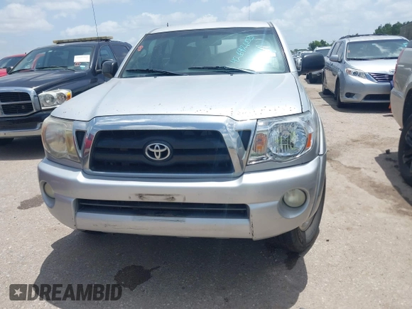 2006 Toyota Tacoma PreRunner z VIN 3TMKU72N76M008066, wystawiony jako IAAI lot #42692603 z przebiegiem 208 065 mil mil oraz . Historia ofert i sprzedaży dostępna na DreamBid. Obrazek 6.