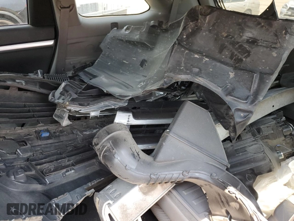 2018 Toyota Highlander LE with VIN 5TDBZRFH7JS876692, listed as a Copart auction lot 63097325 with 95,080 mi miles and Salvage title. Bid and sale history available at DreamBid. Image 13.