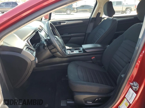 2020 Ford Fusion SE с VIN 3FA6P0T92LR121185, выставлен на аукционе Copart как лот 57256565 с пробегом 87 727 миль миль и Списание • Salvage title. История ставок и продаж доступна на DreamBid. Изображение 7.