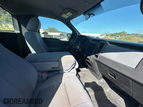 2013 Ford F-150 XL with VIN 1FTMF1CM7DFE09796, listed as a Copart auction lot 83859124 with 67,872 mi miles and Clean title. Bid and sale history available at DreamBid. Image 5.