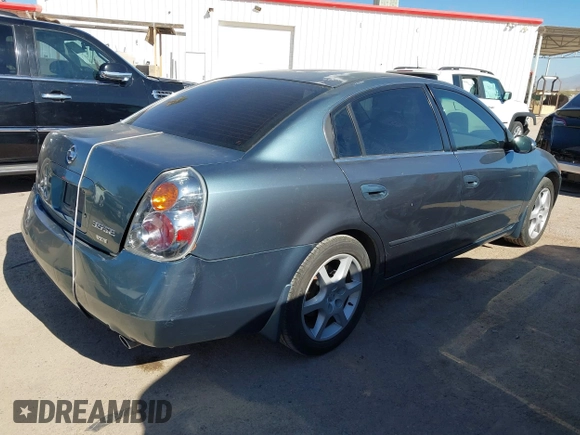 2002 Nissan Altima SE with VIN 1N4BL11D72C700998, listed as a IAAI auction lot 41369017 with 117,148 mi miles. Bid and sale history available at carsss.com. Image 4.