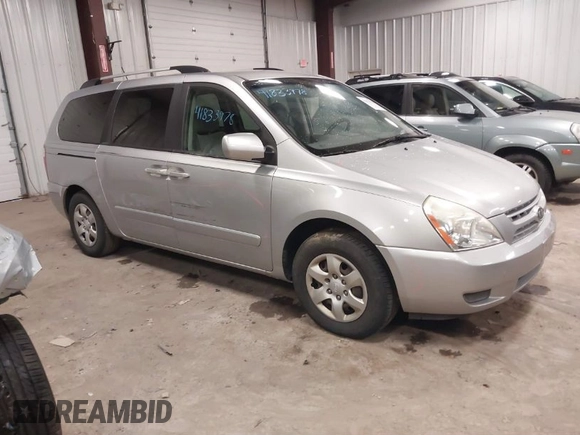 2010 Kia Sedona LX with VIN KNDMG4C35A6330998, listed as a IAAI auction lot 41833978 with 161,452 mi miles. Bid and sale history available at carsss.com. Image 1.