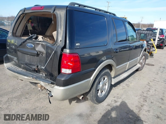 2005 Ford Expedition Eddie Bauer with VIN 1FMFU18555LA39558, listed as a IAAI auction lot 41608822 with 222,057 mi miles. Bid and sale history available at carsss.com. Image 4.