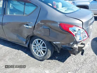 2012 Nissan Versa SV with VIN 3N1CN7AP1CL818558, listed as a IAAI auction lot 41592287 with 163,309 mi miles. Bid and sale history available at carsss.com. Image 6.