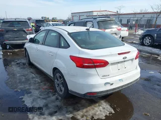 2018 Ford Focus SE with VIN 1FADP3FE0JL282325, listed as a IAAI auction lot 41635979 with 44,295 mi miles. Bid and sale history available at carsss.com. Image 3.