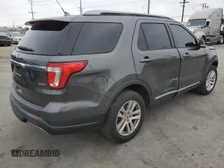 2019 Ford Explorer XLT z VIN 1FM5K8D84KGA87650, wystawiony jako Copart lot #64618715 z przebiegiem 49 213 mil mil oraz Czysty tytuł • Clean title. Historia ofert i sprzedaży dostępna na DreamBid. Obrazek 3.