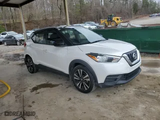 2018 Nissan Kicks SV with VIN 3N1CP5CU3JL526098, listed as a Copart auction lot 48313945 with 155,687 mi miles and Clean Title. Bid and sale history available at carsss.com. Image 4.